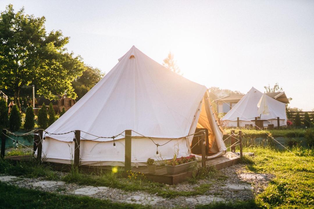 Glamping Bieszczady Z Jacuzzi I Basenem Otel Solina  Dış mekan fotoğraf